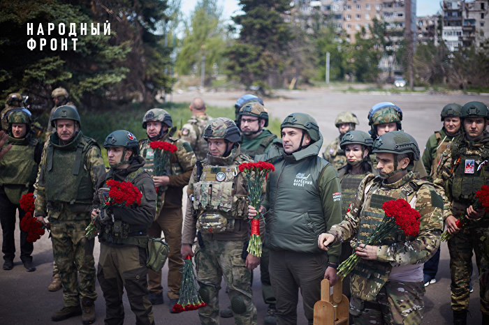 Представители Народного фронта зажгли Вечный огонь в Авдеевке 