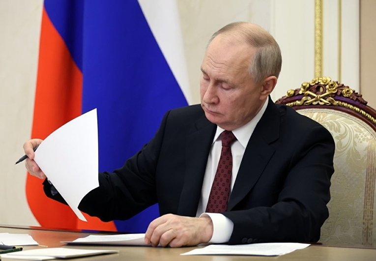 Президент подписал закон о немедленном освобождении тяжелобольных осужденных 