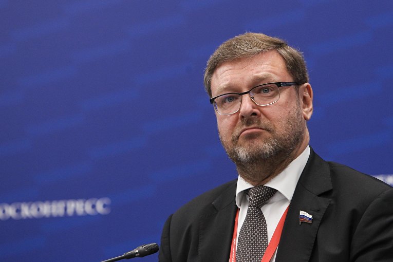 Украина приняла "позорное решение" о запрете религиозных организаций — Косачев 