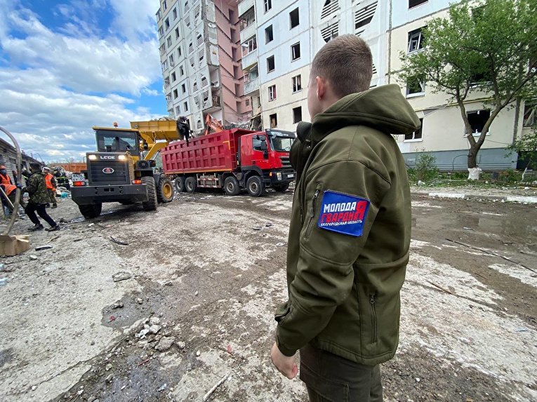 "Единая Россия" доставила гуманитарную помощь в ПВР в Курской области 