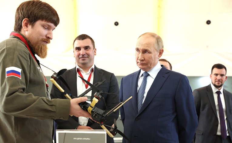 Путин высоко оценил роль Народного фронта в разработке беспилотников 